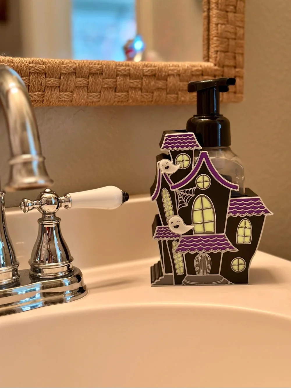 GLOW IN THE DARK Haunted House Foaming Soap Holder for Bath & Body Works Bottles - Picture 4 of 6